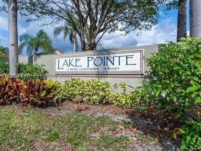 Condo for sale in Oakland Park, Florida