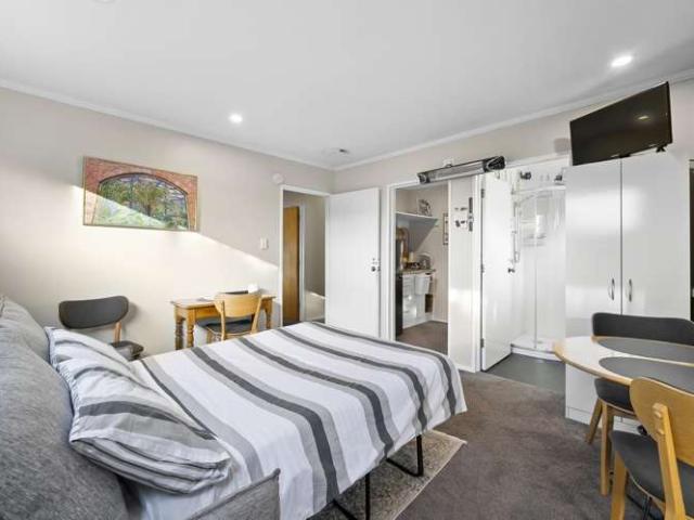 House for sale in Chaslands, Canterbury
