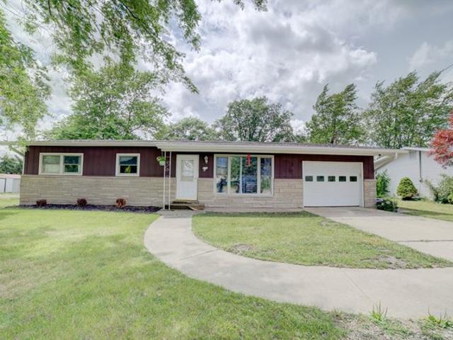House for sale in Cissna Park, Illinois