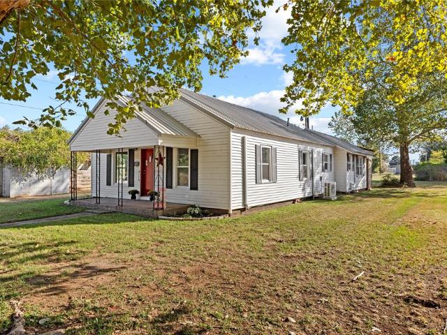 House for sale in Fort Cobb, Caddo County