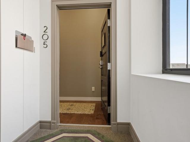 Condo for sale in Mclean, Illinois