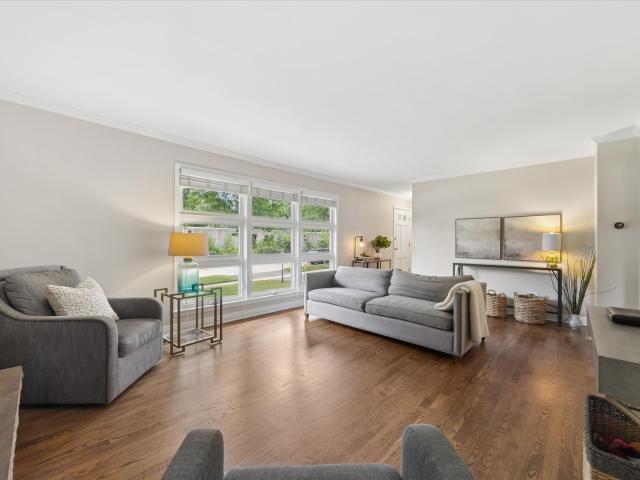 House for sale in Clarendon Hills, Illinois