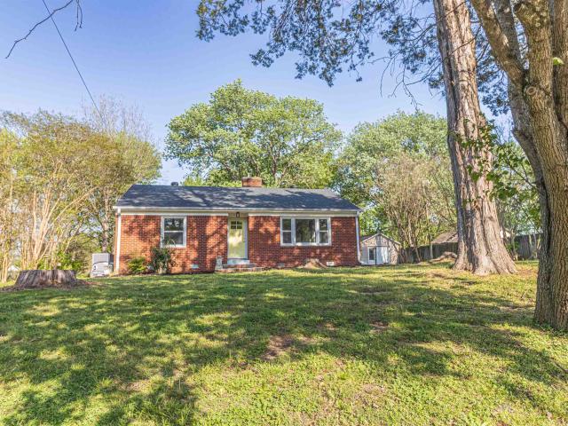 House for sale in Adamsville