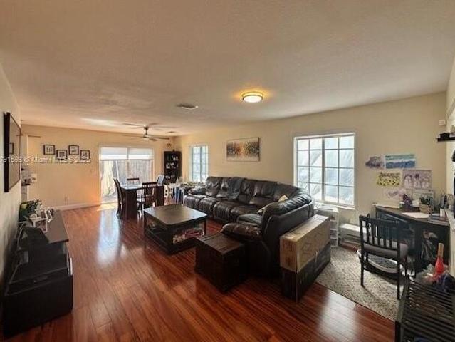 Townhouse for sale in Hallandale