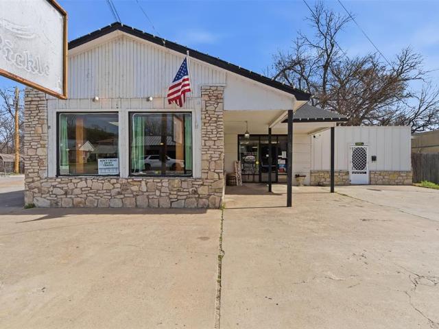 Commercial for sale in Glen Rose, Texas