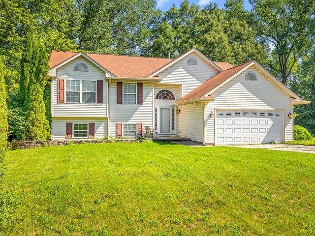 House for sale in Poplar Grove, Illinois