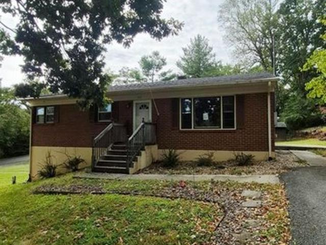 House for sale in Seminole Ridge, Altavista
