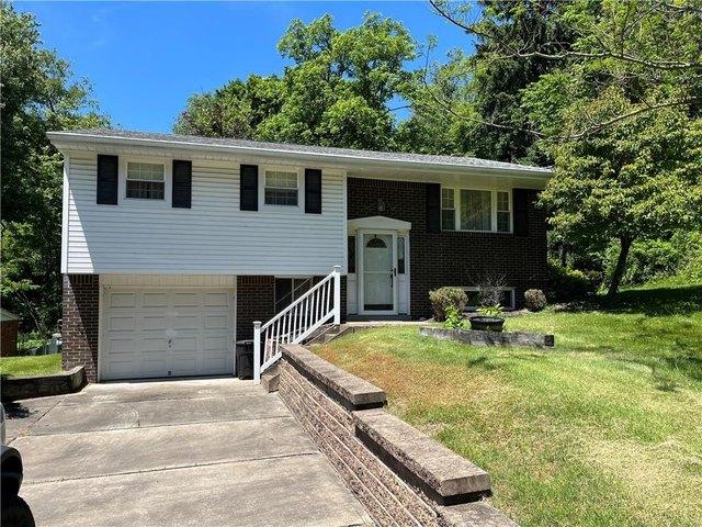 House for sale in Elizabeth, Pennsylvania