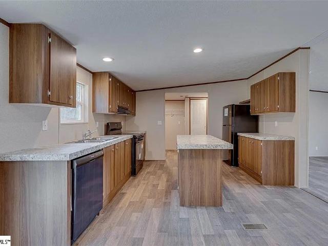 House for sale in Starr, South Carolina