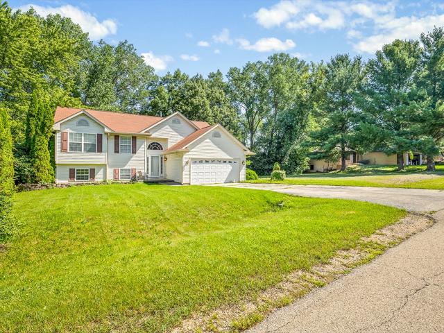 House for sale in Poplar Grove, Illinois