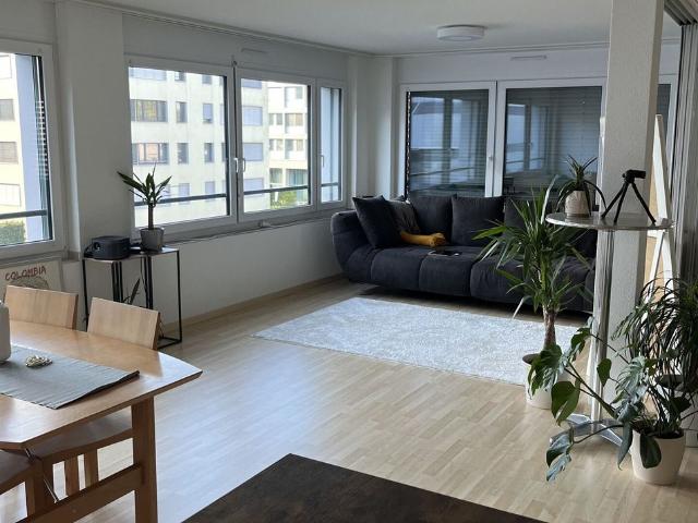 Apartment mieten in Einigen, Zürich