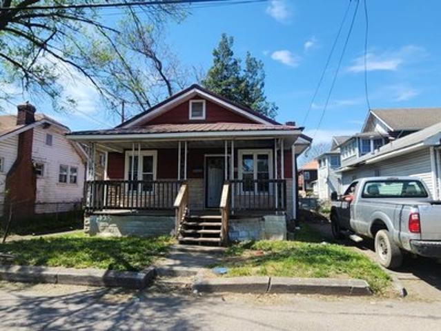 House for sale in Charleston, West Virginia