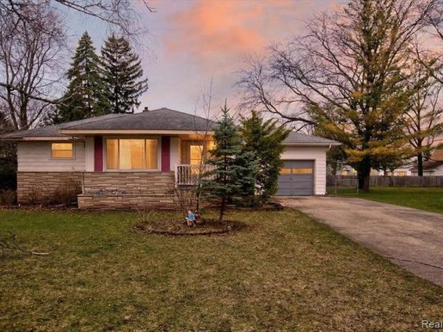 House for sale in Standish, Michigan
