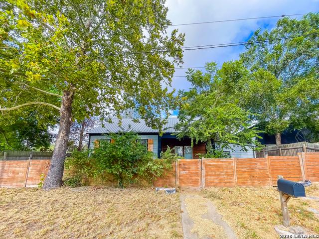 House for sale in Beeville, Bee County