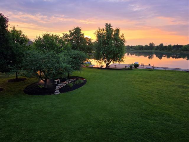 House for sale in Ninovan Lake Estates, Minooka