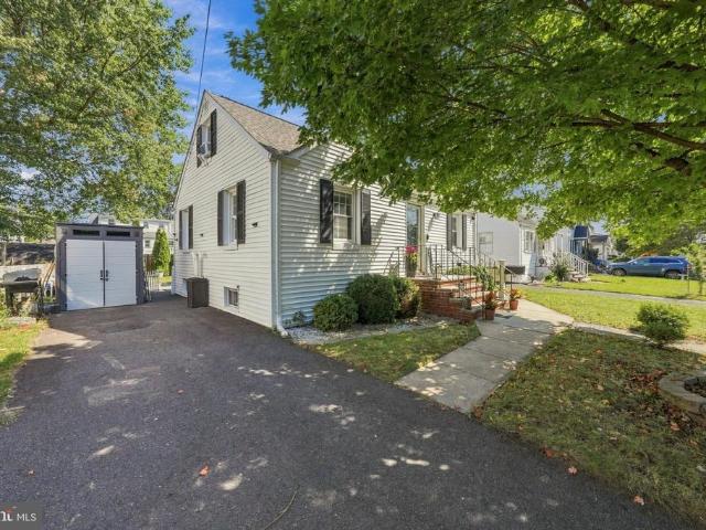 House for sale in Middlesex, New Jersey