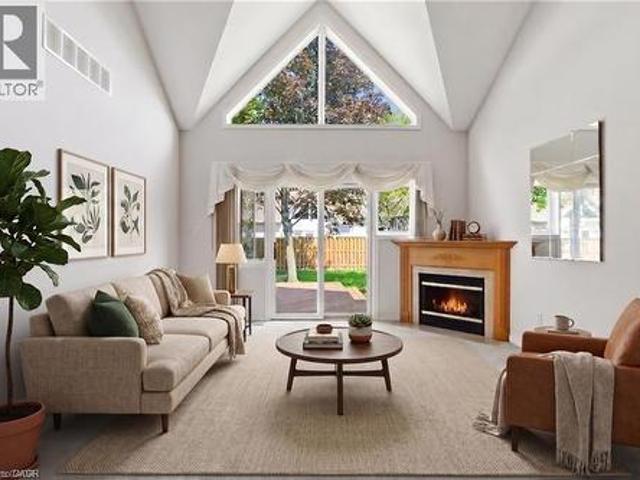 Townhouse for sale in Ancaster, Ontario