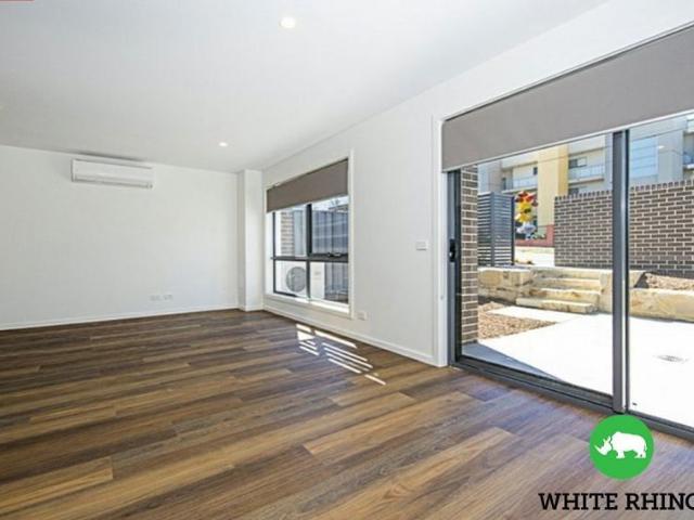 Townhouse for rent in Queanbeyan, New South Wales