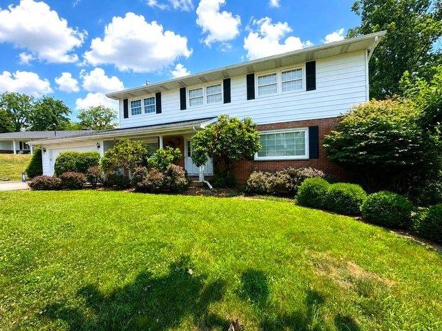 House for sale in Gandeeville, West Virginia