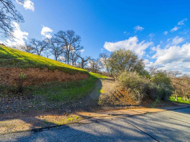 Land for sale in Red Bluff, California