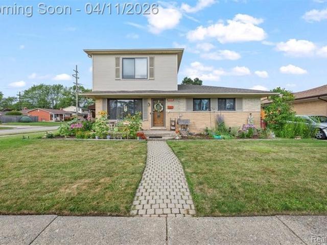 House for sale in Saint Clair Shores, Michigan