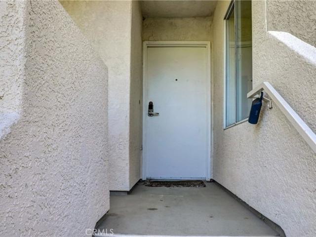 Condo for sale in Newhall, Santa Clarita
