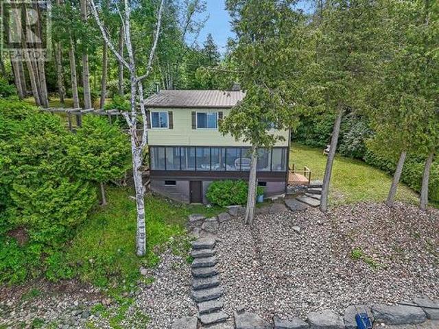 House for sale in Renfrew, Ontario