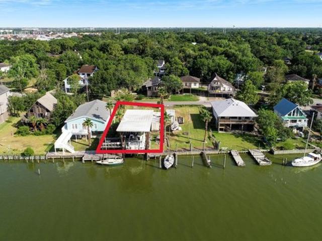 Land for sale in Kemah, Texas