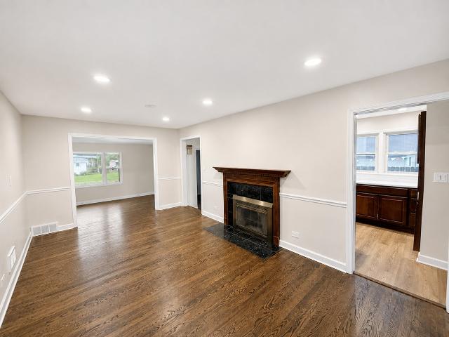 House for sale in Waukegan, Illinois