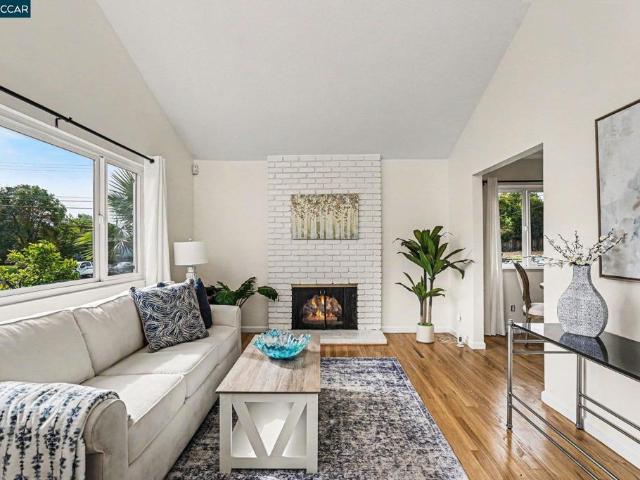 House for sale in Pleasant Hill, California
