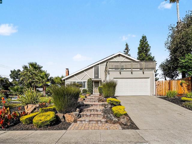 House for sale in Valhalla, Pleasant Hill