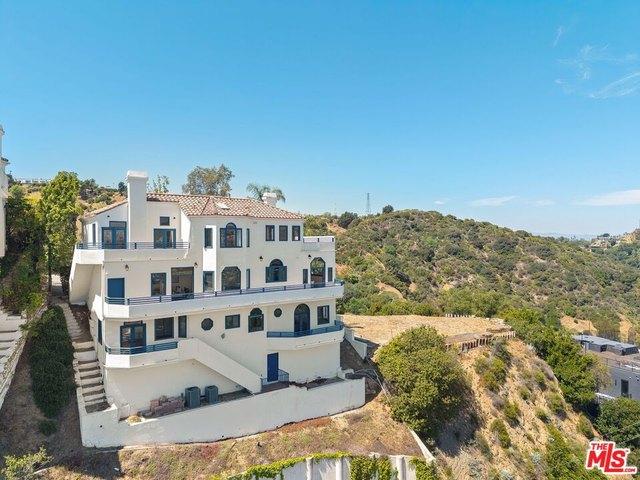 House for sale in Canoga Park, California