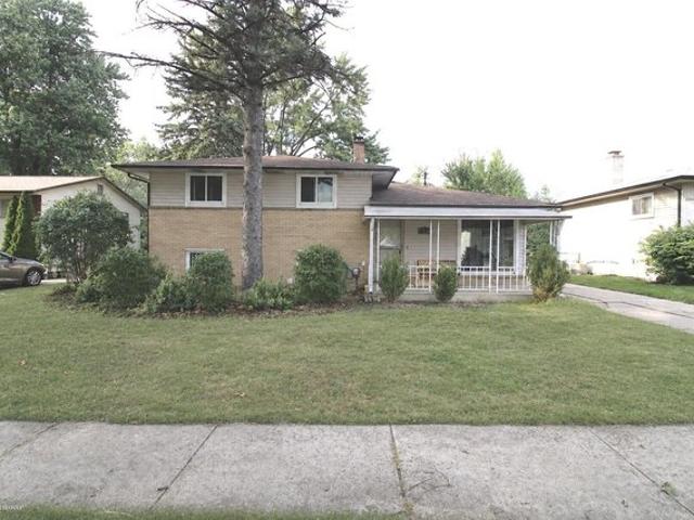 Townhouse for rent in Sterling Heights, Michigan