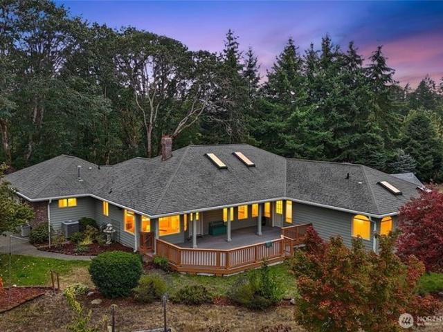 House for sale in Spanaway, Pierce County