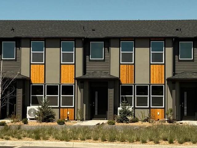 Townhouse for sale in Oregonia