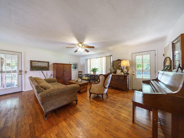 House for sale in Aetna, Strawberry