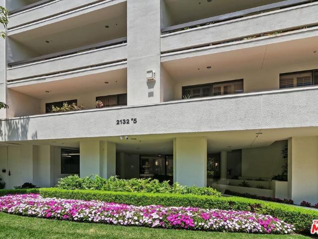 Condo for sale in Canoga Park, California