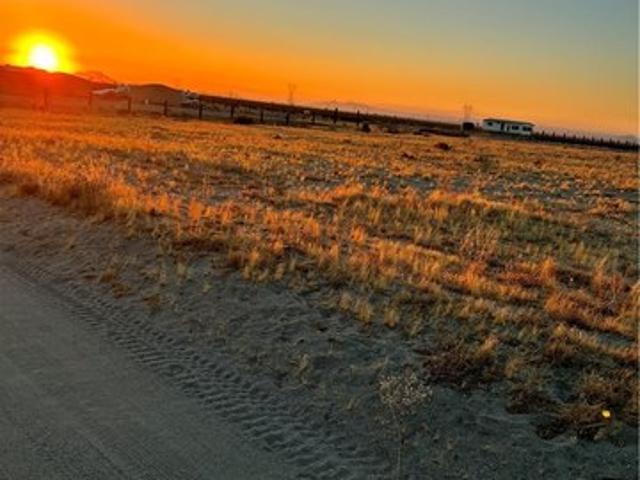 Land for sale in Pinon Hills, California