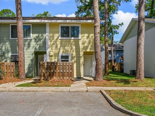 Townhouse for sale in Gainesville, Florida