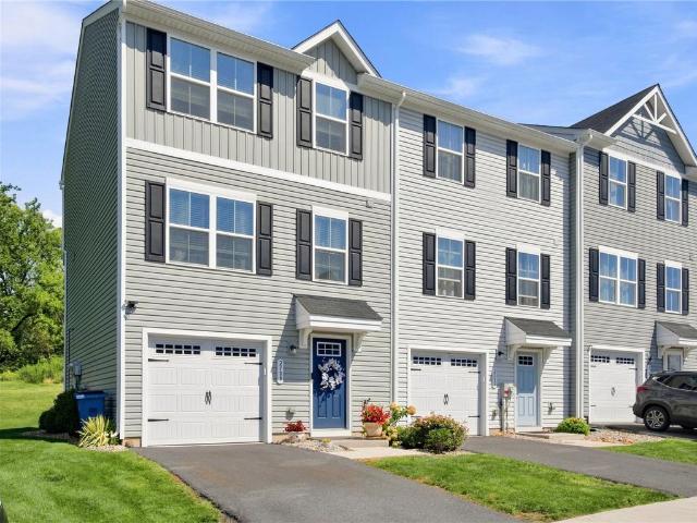 Townhouse for sale in Northampton, Pennsylvania