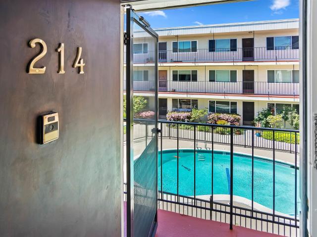 Condo for sale in Alameda