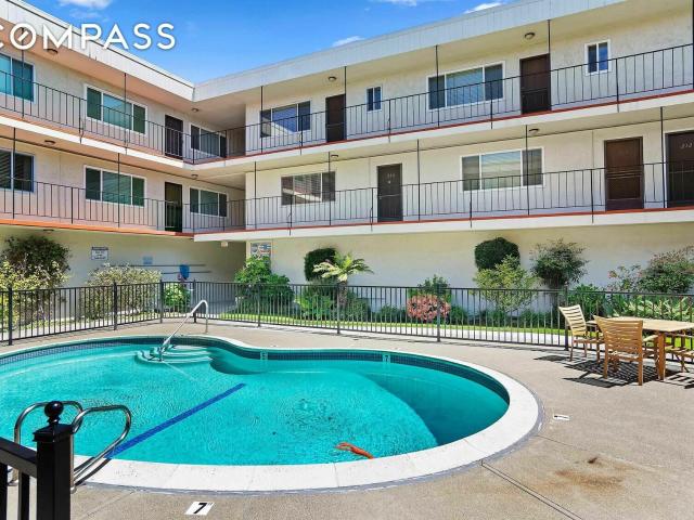 Condo for sale in Alameda