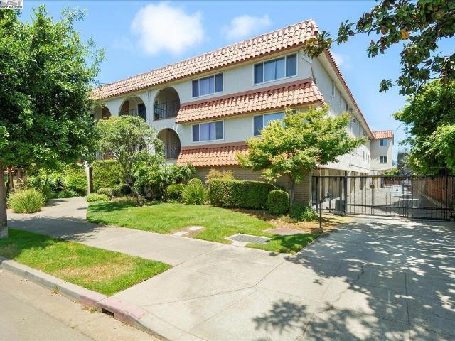 Condo for sale in Alameda