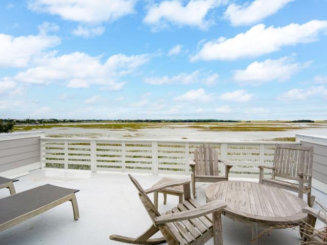 Townhouse for sale in Folly Beach, South Carolina