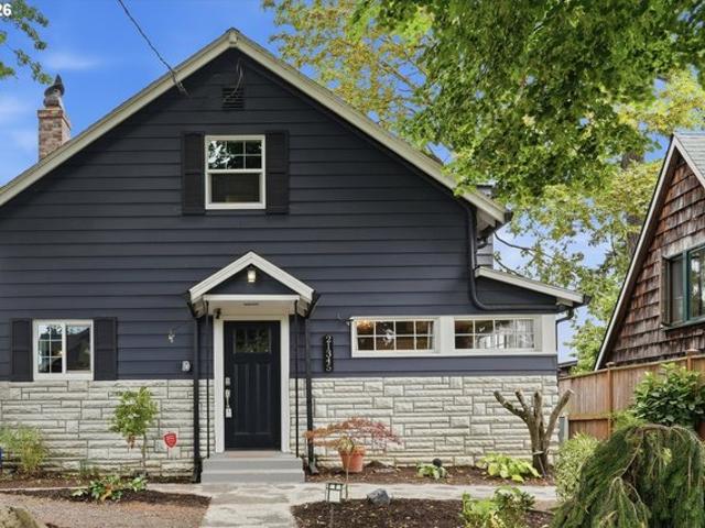 House for sale in North Gresham, Fairview