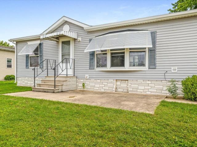House for sale in Four Seasons Mobile Home Park, Belvidere