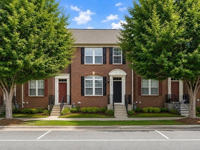 Townhouse for sale in Virginia