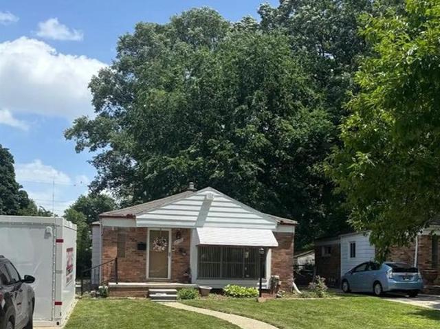 House for sale in Oak Park, Michigan