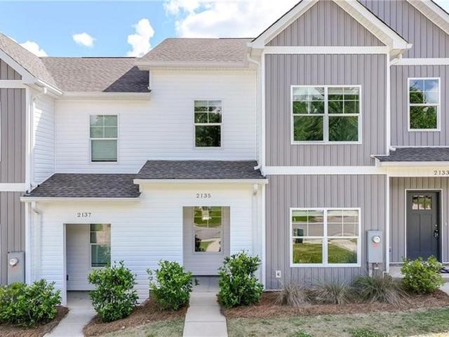 Townhouse for sale in Opelika, Alabama