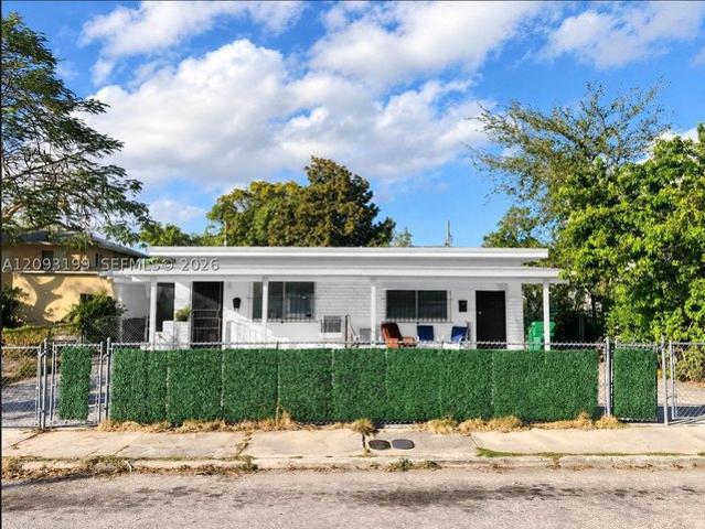 House for sale in Miami, Miami-Dade County